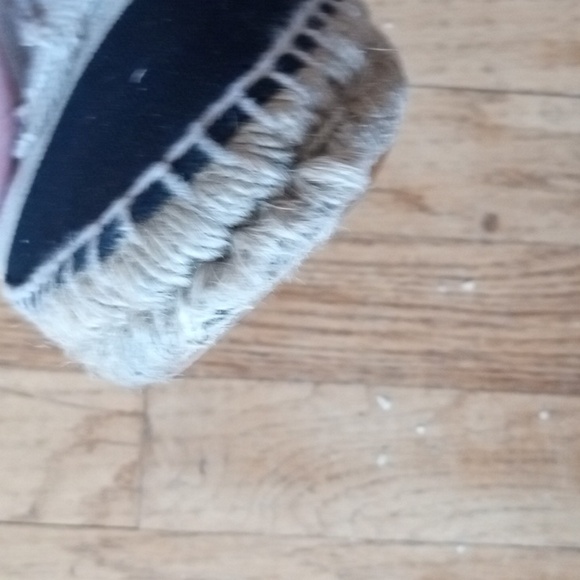 Authentic Chanel Espadrille - Picture 9 of 11